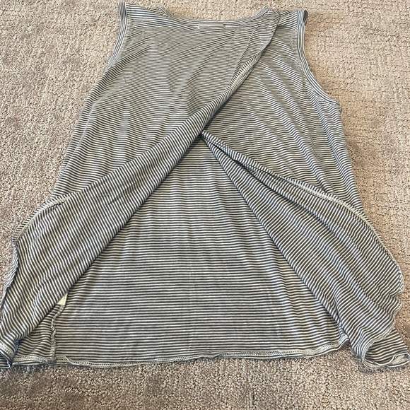 Marine Layer Striped Sleeveless Top, Tulip Back, Navy Blue/White, Lightweight,XL - Picture 11 of 16